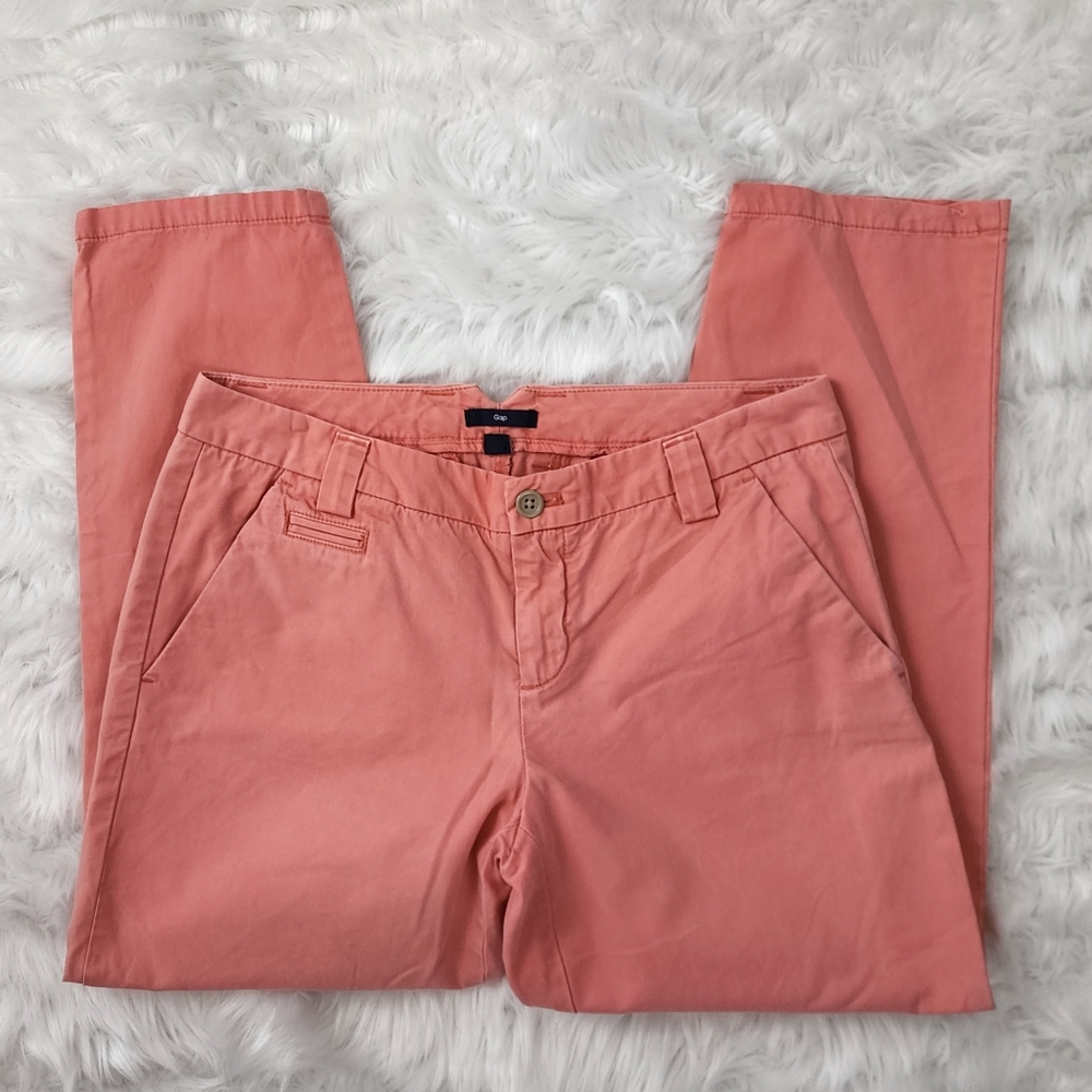 GAP WOMEN'S CAPRI PANTS SIZE 6 HIGH RISE CORAL COLOR